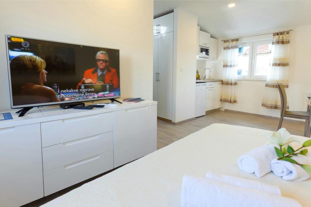 & Libar Apartment *